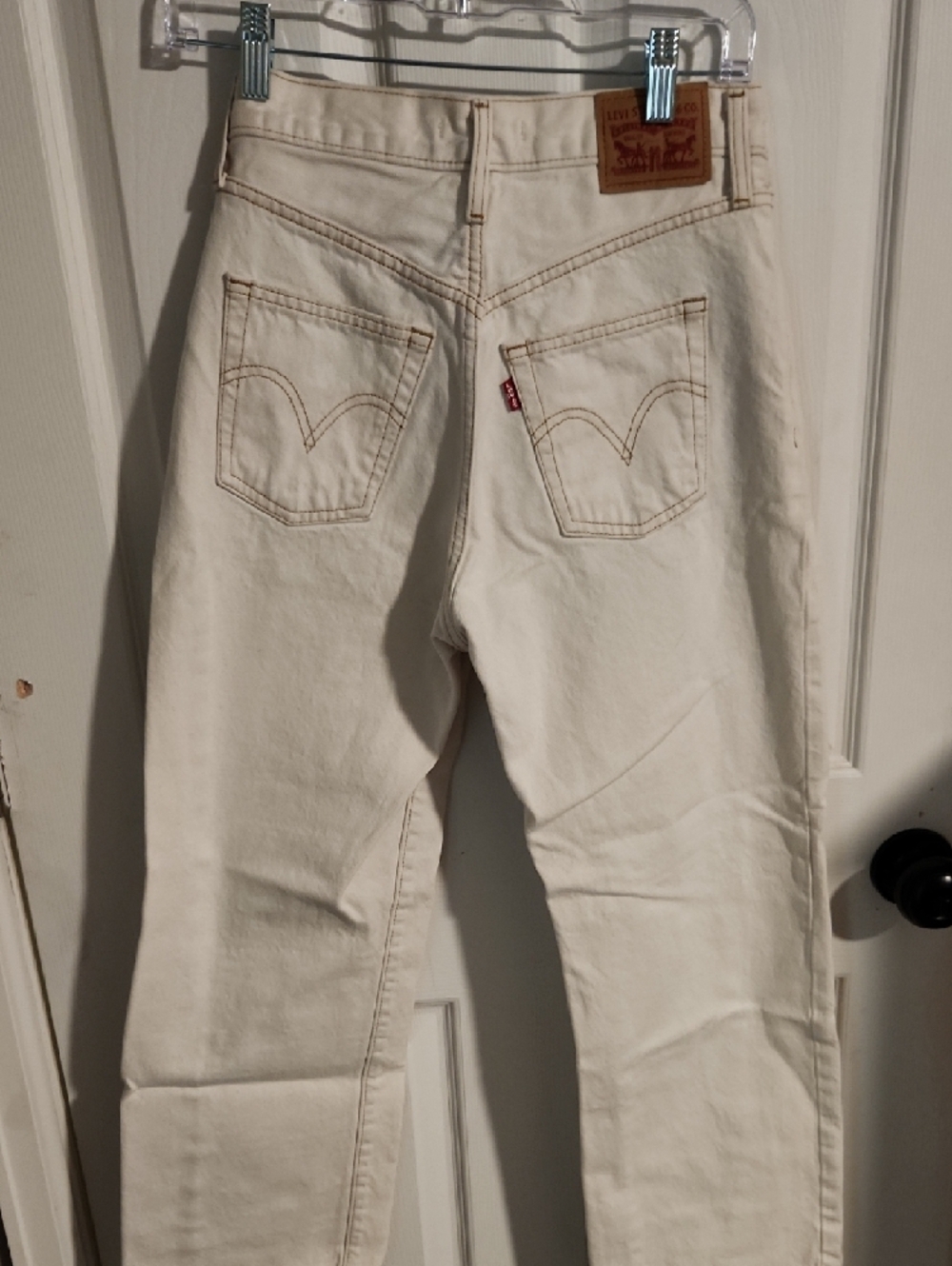 Levi's Cream Denim Jeans with Tan Leather Patch - Picture 3 of 12